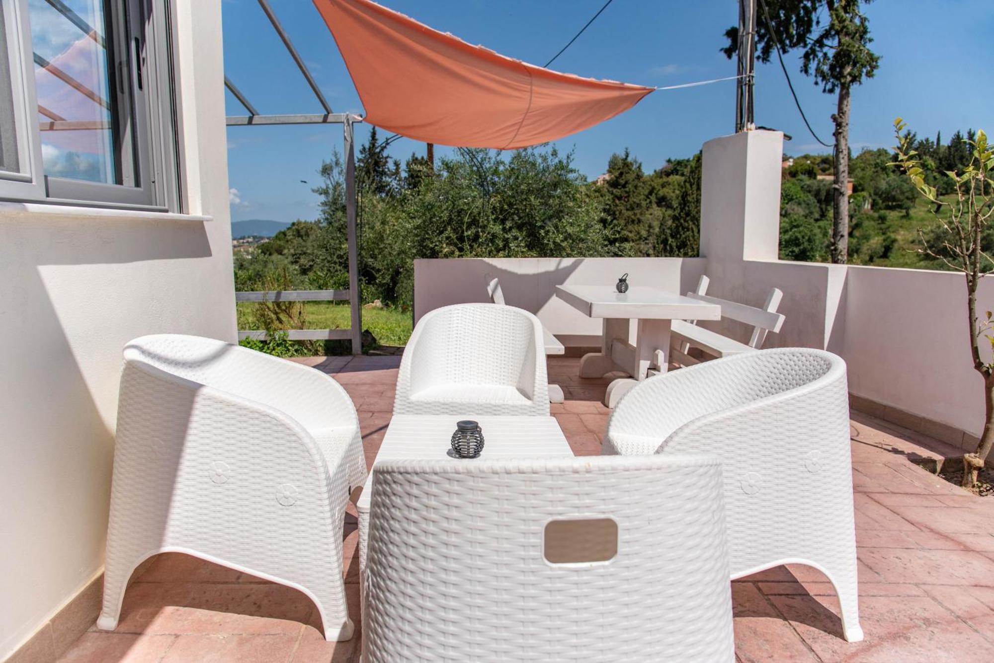 Gems Suites Corfu  ภายนอก รูปภาพ
