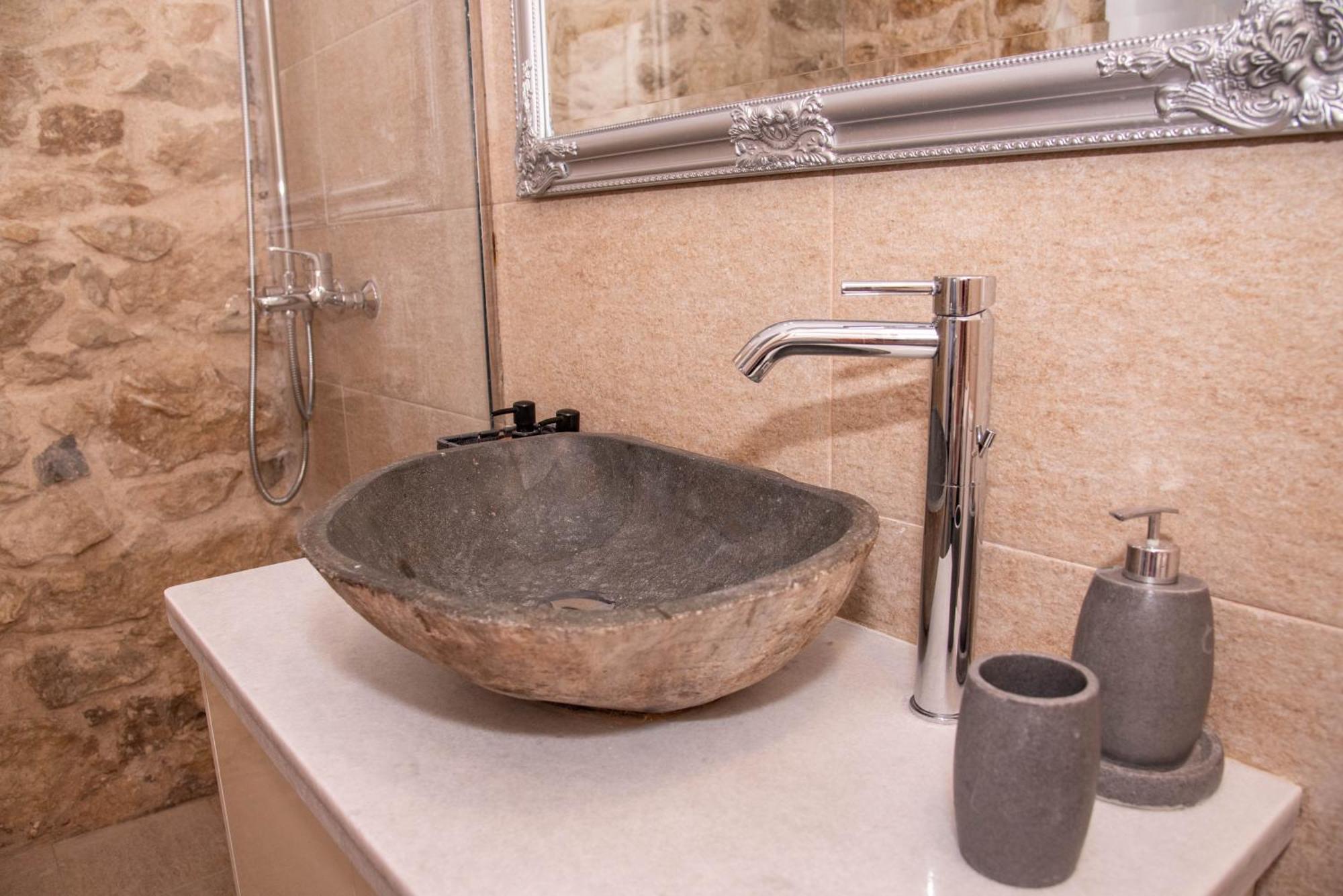 Gems Suites Corfu  ภายนอก รูปภาพ
